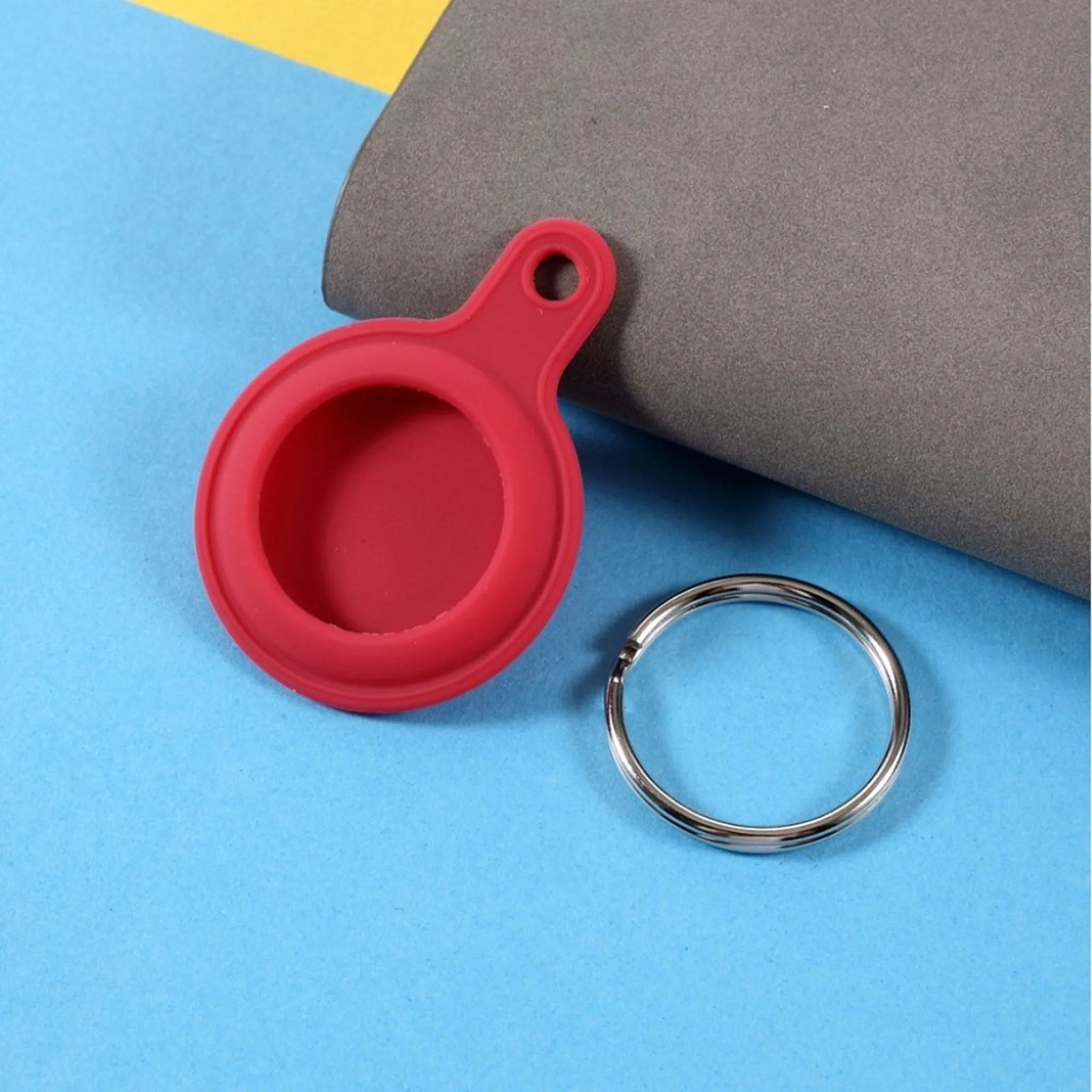 AirTags silicone cover with key ring - Wine Red