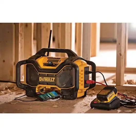 DeWalt 20V MAX* Jobsite Radio Charger with BLUETOOTH‚®