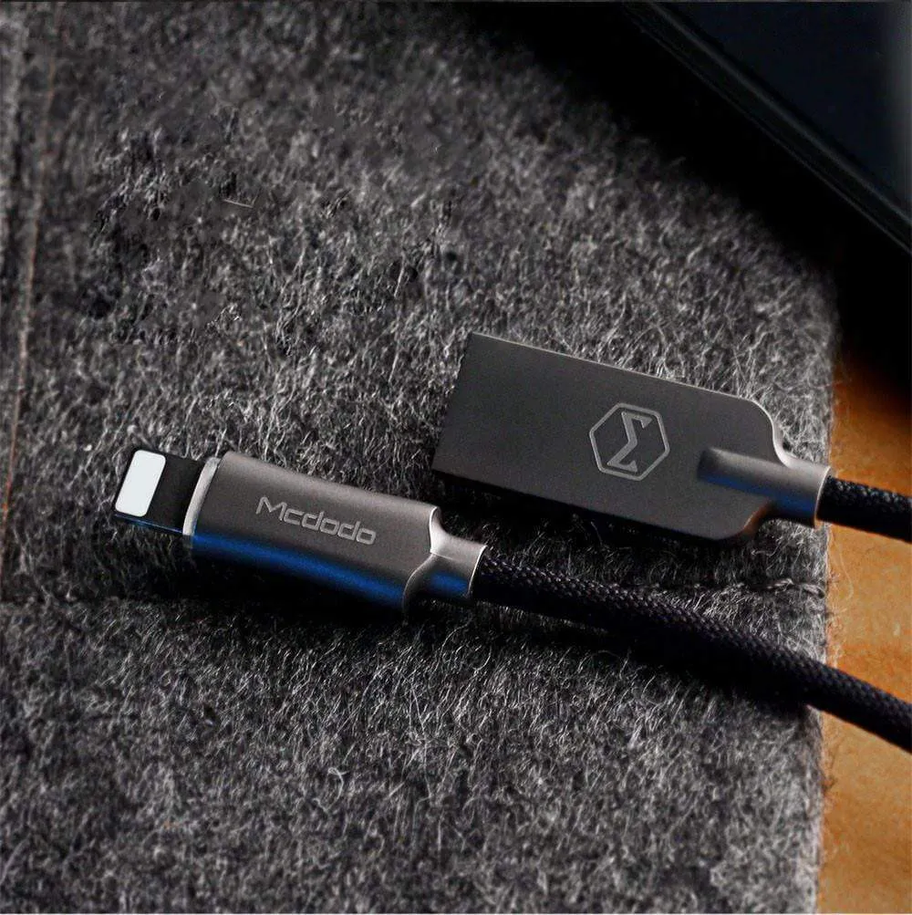 MCDODO Lightning Bolt - Smart Braided Charging Cable - 6FT