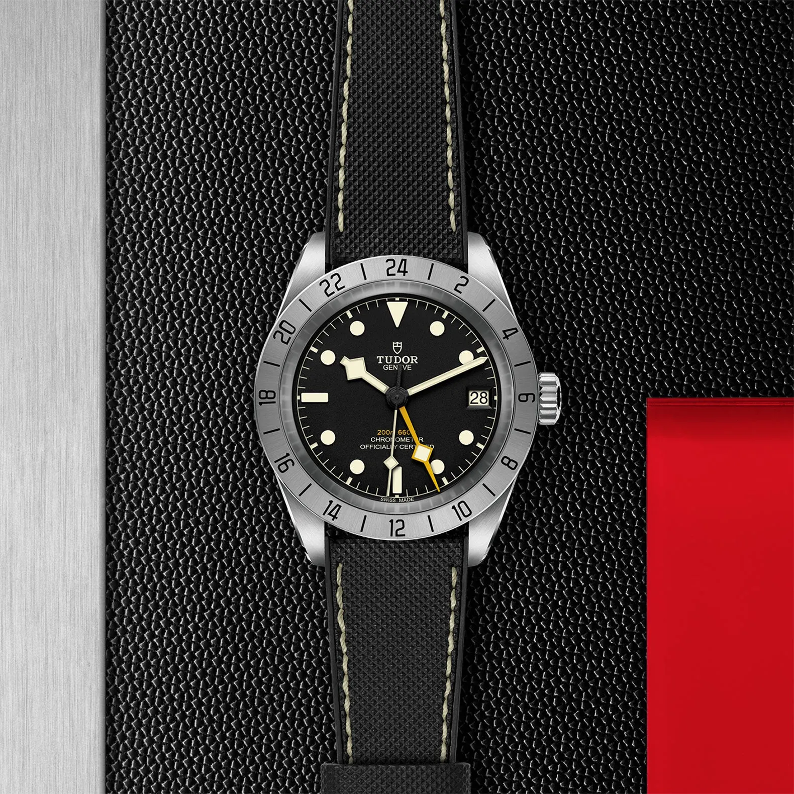 TUDOR Black Bay Pro, 39 mm steel case, Hybrid rubber and leather strap